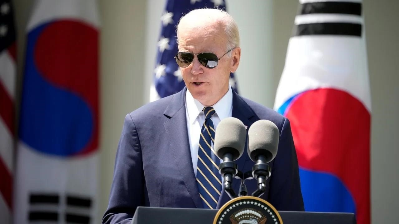 Biden dice que "evaluó seriamente" su edad al considerar lanzarse a la reelección