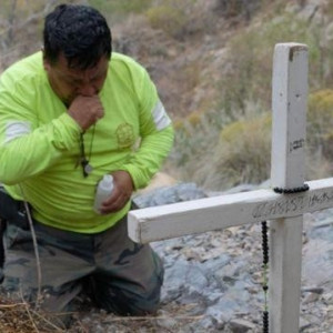 Migración   “Se volvieron momias por el calor”: los desgarradores testimonios de los voluntarios que recogen los cuerpos de los migrantes muertos en el desierto de Sonora