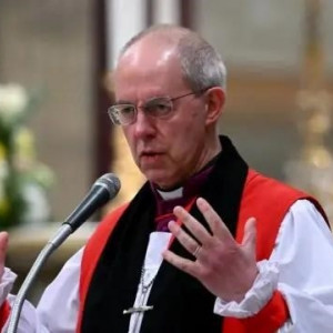 Abusos en la iglesia: el caso de abusos a más de 100 niños y jóvenes que llevó a la renuncia por encubrimiento de Justin Welby, el líder de la Iglesia anglicana