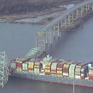 Baltimore: cómo ocurrió el choque de un barco contra uno de los principales puentes de la ciudad y qué se sabe de las posibles causas