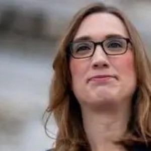 Sarah McBride, la primera persona trans en llegar al Congreso de EEUU y a quien otros legisladores le prohíben usar el baño de mujeres